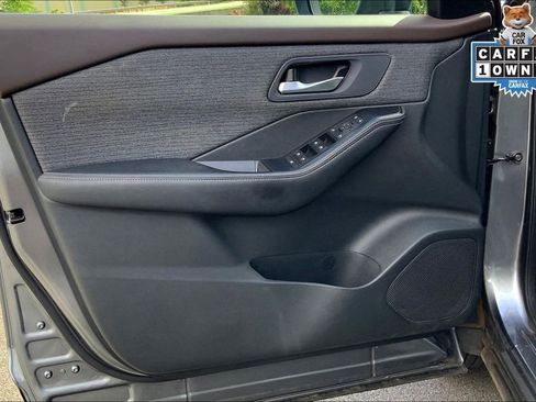 Used 2023 Nissan Rogue SV image 22