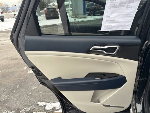 Used 2023 Kia Sportage EX image 26