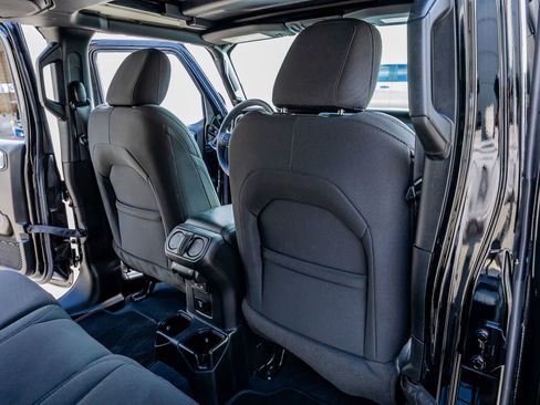 Used 2022 Jeep Wrangler Unlimited Sport w/ Sun And Sound Package image 33