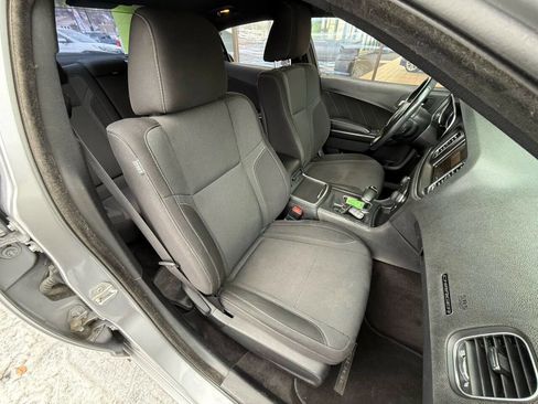 Used 2016 Dodge Charger SXT image 15