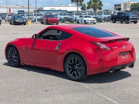 Used 2018 Nissan 370Z Coupe RWD image 7