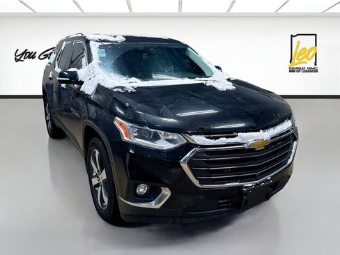 Used 2020 Chevrolet Traverse LT w/ LT Premium Package image 3
