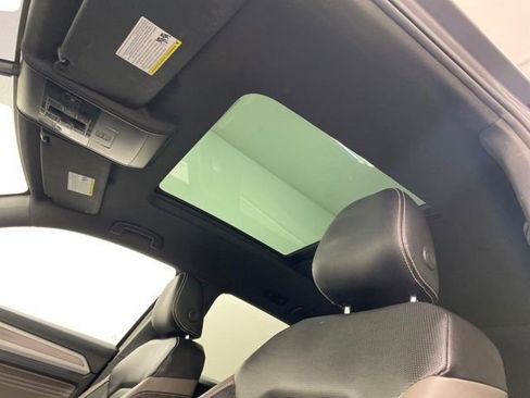 Used 2021 Volkswagen Atlas Cross Sport SEL image 15