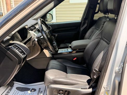 Used 2019 Land Rover Discovery HSE AWD/4WD image 24