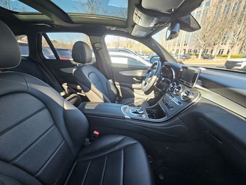 Used 2019 Mercedes-Benz GLC 300 GLC 300 image 8