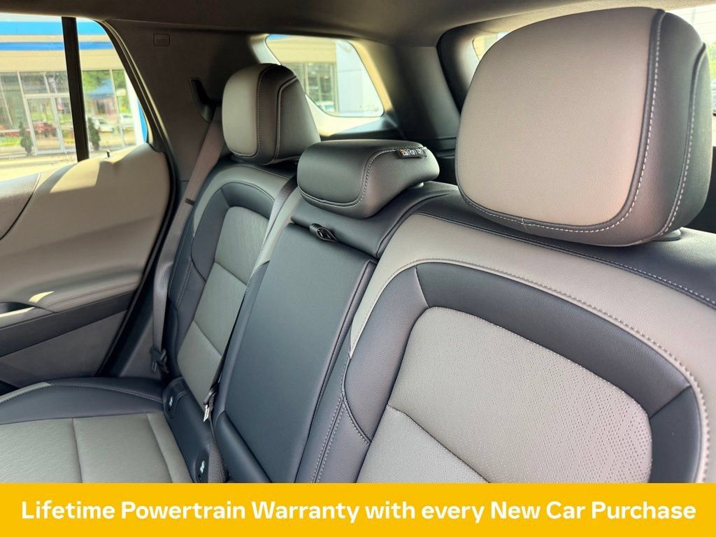 New 2027 Chevrolet Equinox LT w/ Convenience Package II FWD image 16
