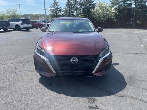 Certified 2023 Nissan Altima 2.5 SV w/ SV Premium Package image 2