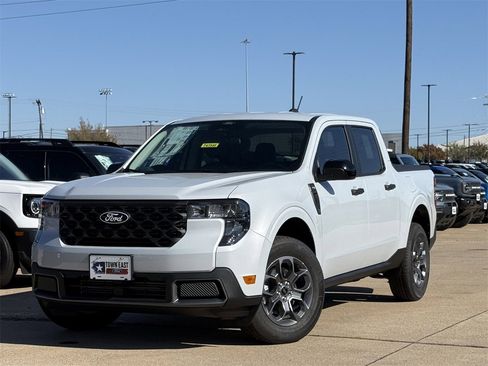 New 2026 Ford Maverick XLT w/ XLT Luxury Package image 10