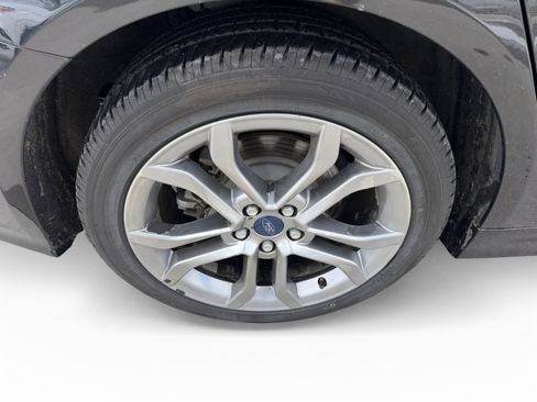 Used 2019 Ford Fusion SEL image 16