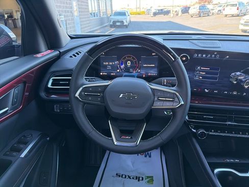 New 2026 Chevrolet Traverse Z71 w/ Enhanced Driving Package AWD/4WD image 11