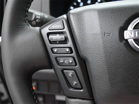 New 2025 Nissan Frontier SV w/ SV Convenience Package image 2