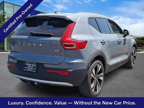 Certified 2023 Volvo XC40 B5 Ultimate w/ Protection Package Premier AWD/4WD image 7