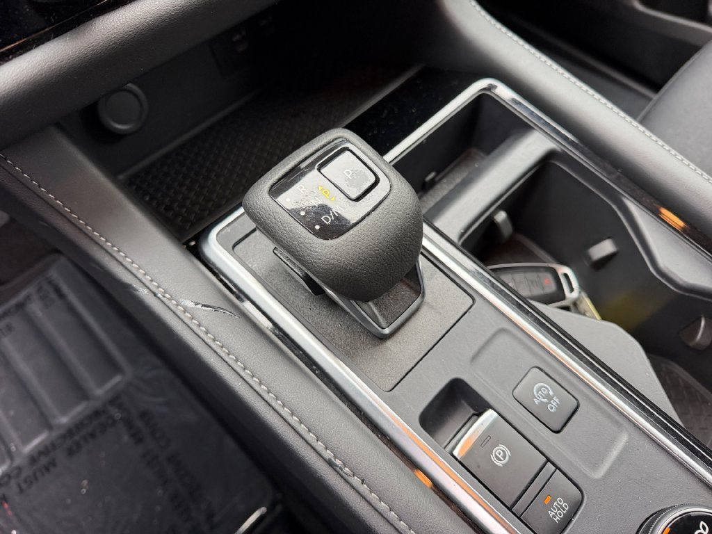 Used 2026 Nissan Pathfinder SV AWD/4WD image 22