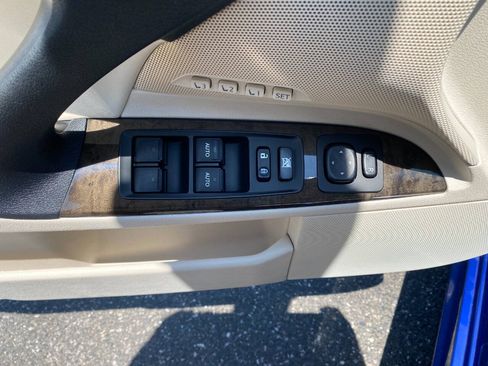 Used 2010 Lexus IS 250C w/ Luxury Pkg RWD image 20
