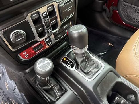 Used 2022 Jeep Gladiator Rubicon w/ LED Lighting Group image 22