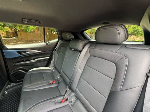 Used 2025 Chevrolet Equinox EV LT FWD image 18