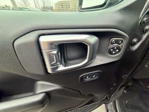 Used 2023 Jeep Wrangler Sport S image 15