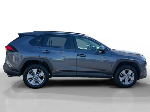 Used 2025 Toyota RAV4 LE AWD/4WD image 6