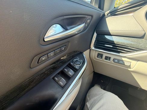 Used 2021 Cadillac XT4 Premium Luxury AWD/4WD image 15