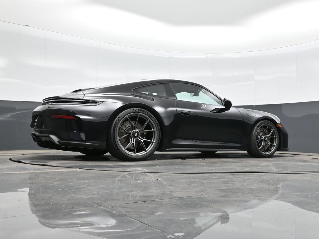 Used 2026 Porsche 911 GT3 RWD image 38