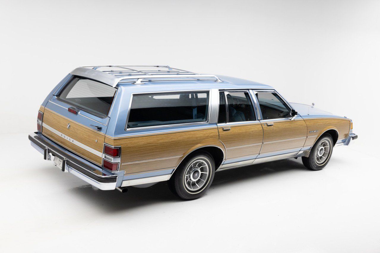 Used 1990 Buick Le Sabre Estate RWD image 3