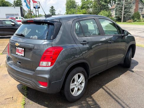 Used 2019 Chevrolet Trax LS AWD/4WD image 8