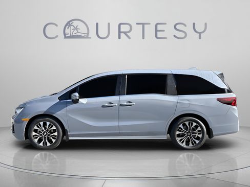 New 2026 Honda Odyssey Elite image 2