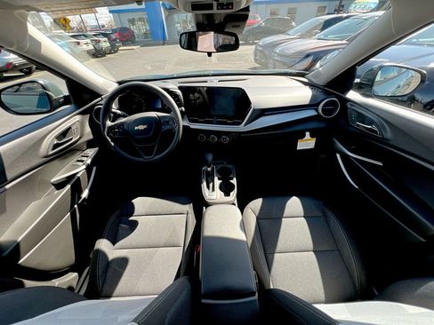 New 2026 Chevrolet Trax LS w/ LS Convenience Package FWD image 17