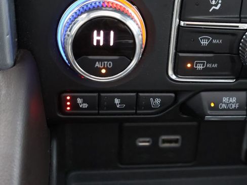 Used 2021 GMC Yukon SLT image 27