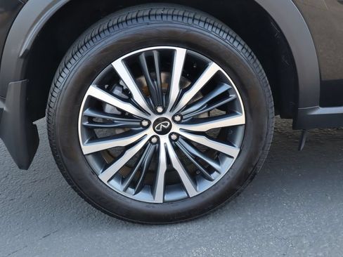 Used 2023 INFINITI QX60 Sensory AWD/4WD image 11