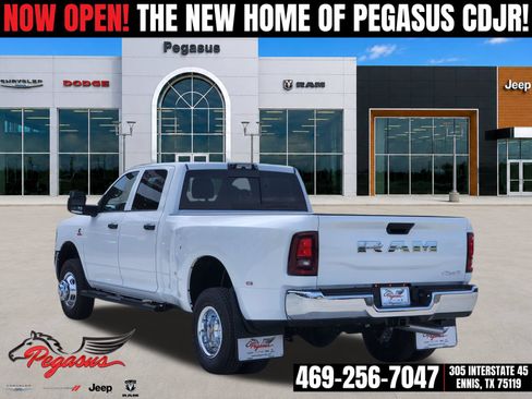 New 2026 RAM 3500 Tradesman AWD/4WD image 4