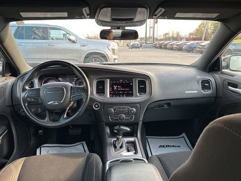 Used 2023 Dodge Charger SXT image 2