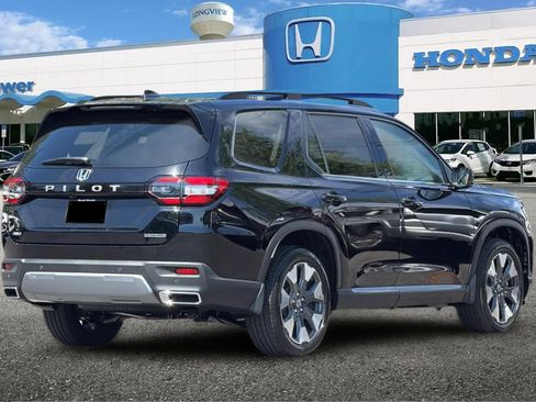 New 2026 Honda Pilot Touring image 4