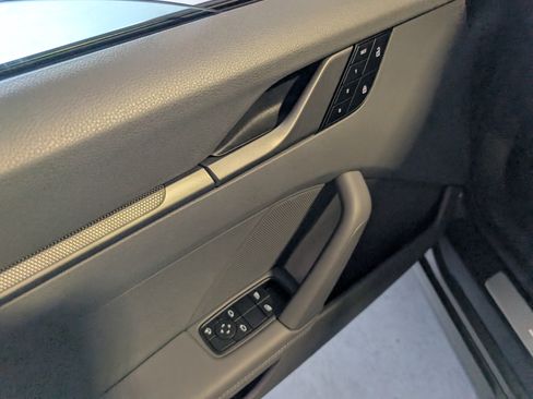 Used 2023 Porsche 911 Carrera image 27