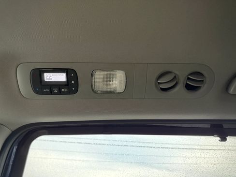 Used 2016 Honda Odyssey Touring image 18