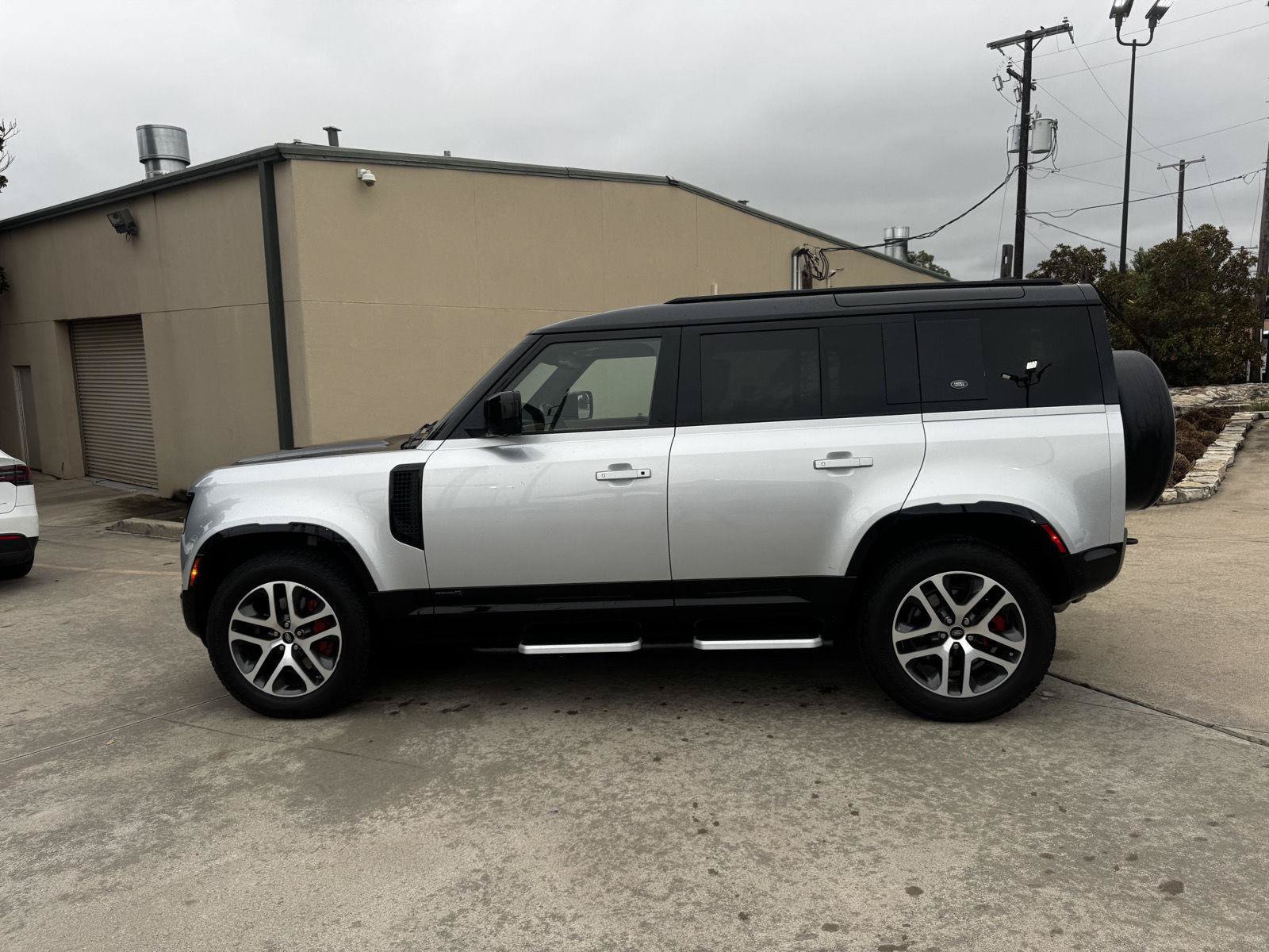Certified 2021 Land Rover Defender 110 X AWD/4WD image 2
