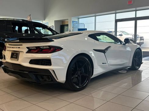 Used 2026 Chevrolet Corvette E-Ray w/ ZER Performance Package AWD/4WD image 4