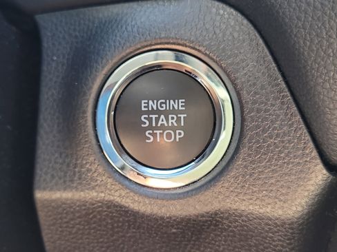Certified 2025 Toyota RAV4 XLE FWD image 28
