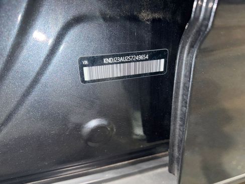 Used 2025 Kia Soul LX w/ LX Technology Package image 23