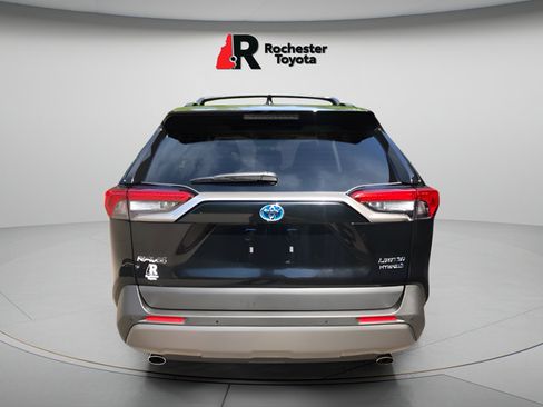Certified 2020 Toyota RAV4 Limited AWD/4WD image 2
