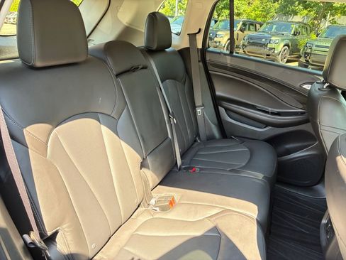 Used 2019 Buick Envision Essence FWD image 29
