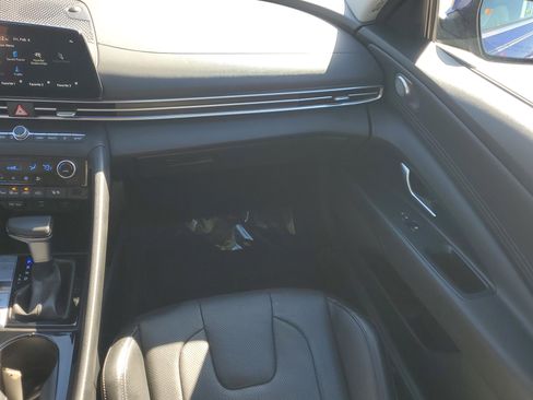 Used 2023 Hyundai Elantra Limited image 15