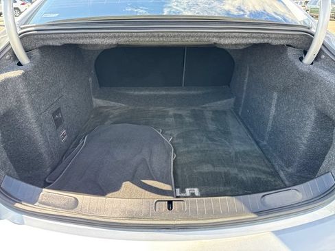 Used 2017 Chevrolet Impala LT w/ Convenience Package FWD image 12