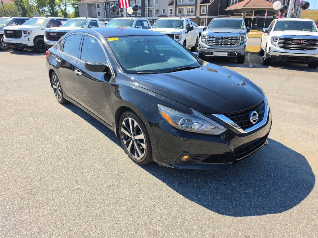 Used 2017 Nissan Altima 2.5 SR FWD image 1