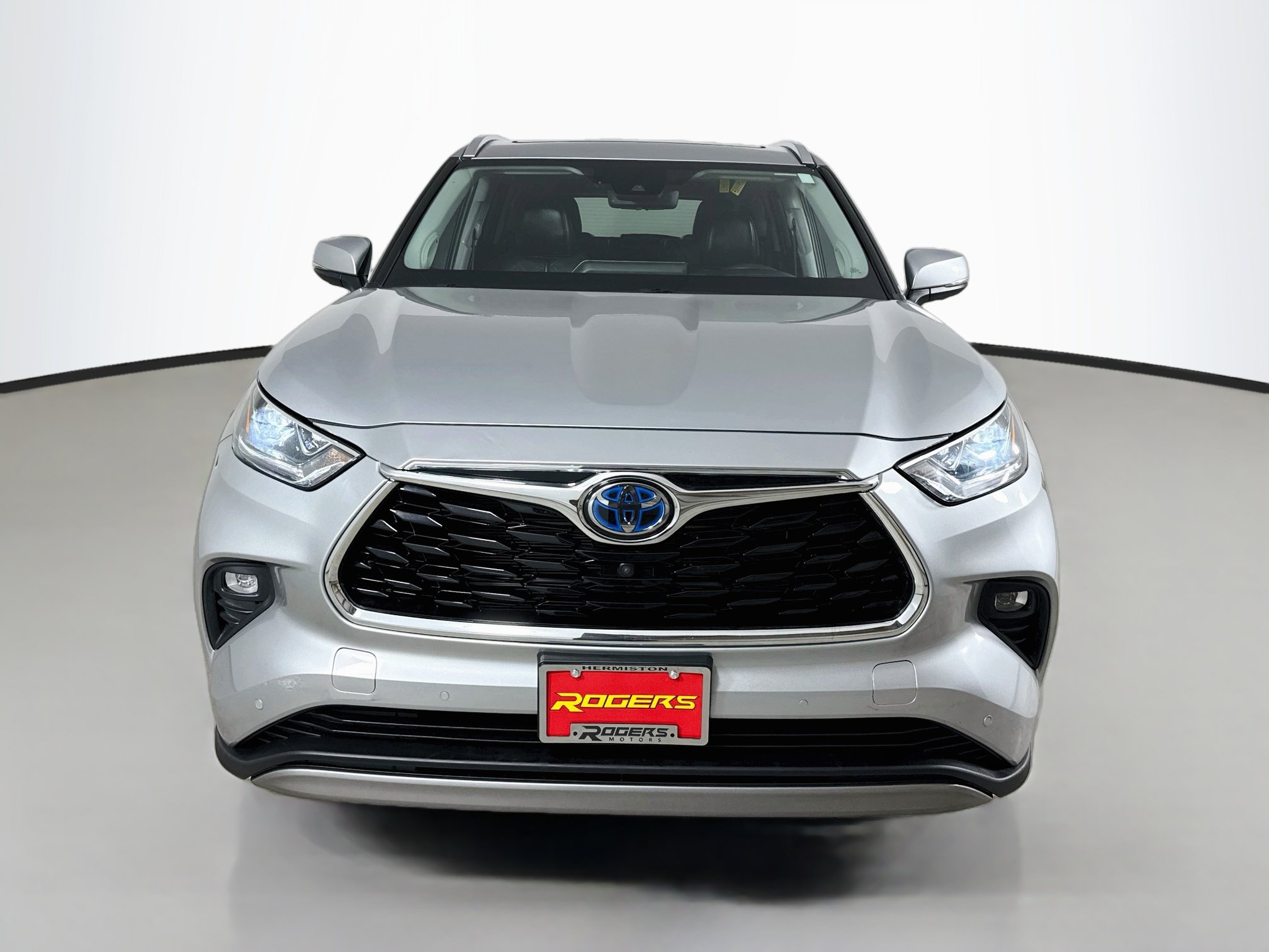 Used 2022 Toyota Highlander Limited AWD/4WD image 2