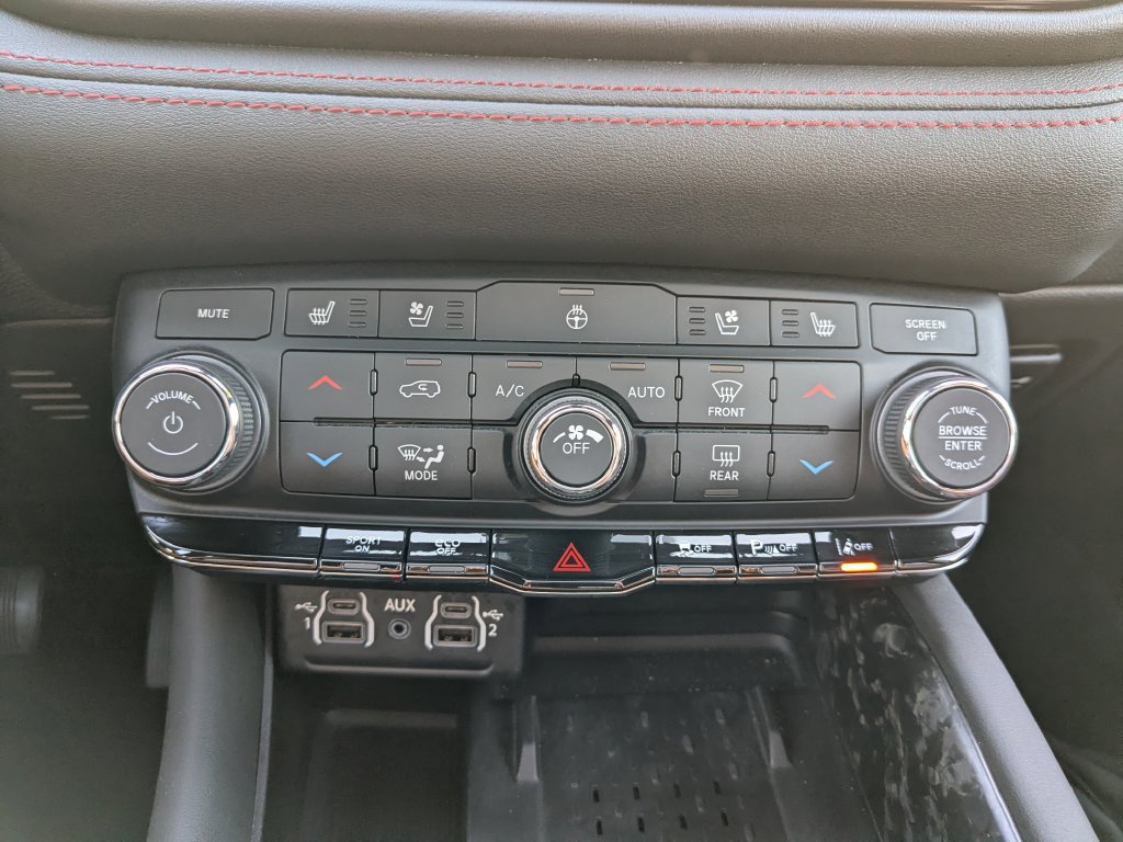 Used 2025 Dodge Durango R/T AWD/4WD image 6