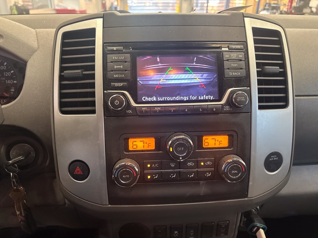 Used 2016 Nissan Frontier SV w/ SV Value Truck Package RWD image 5