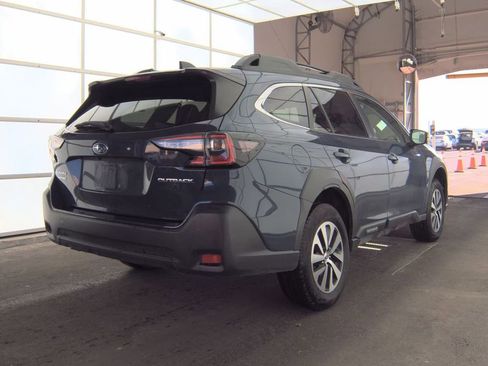Used 2024 Subaru Outback Premium image 4