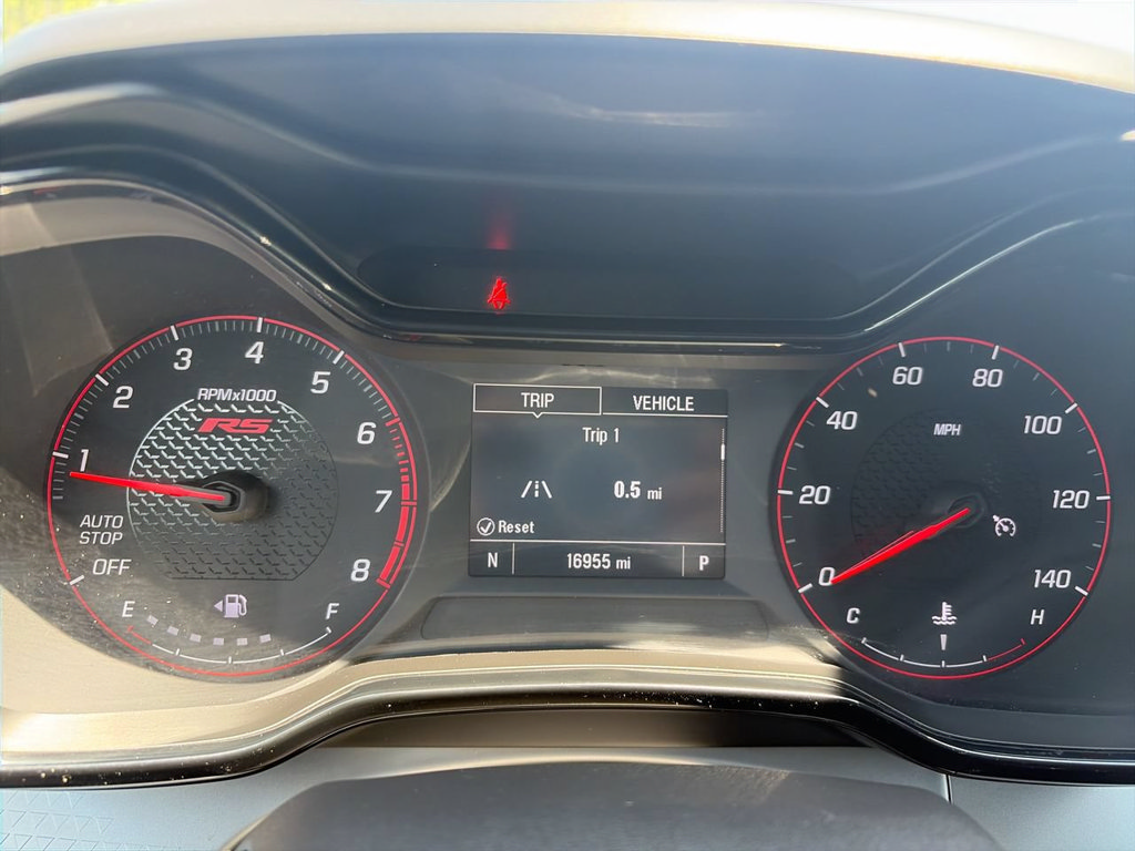 Used 2025 Chevrolet Trax RS w/ Driver Confidence Package FWD image 25