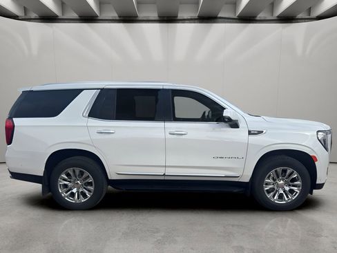 Used 2024 GMC Yukon Denali w/ Advanced Technology Package image 6